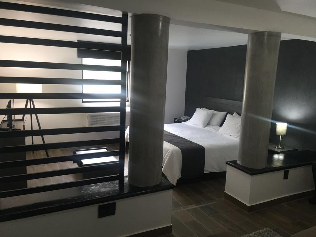 Vn Hotel Монтеррей Экстерьер фото