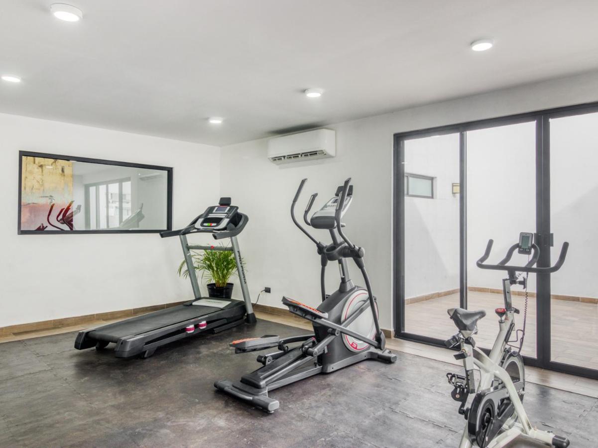 Vn Hotel Монтеррей Экстерьер фото